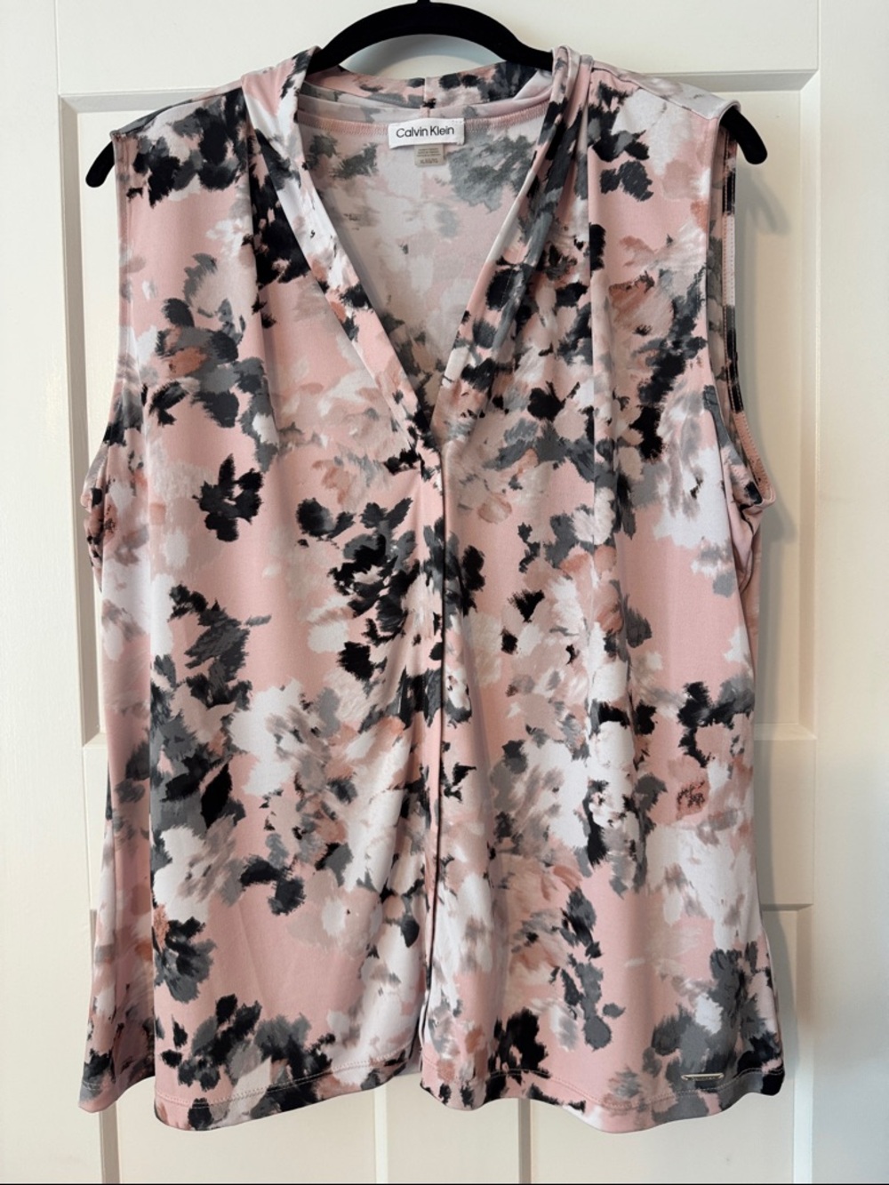 Calvin Klein Pink and Gray Floral Sleeveless V-Neck Camisole